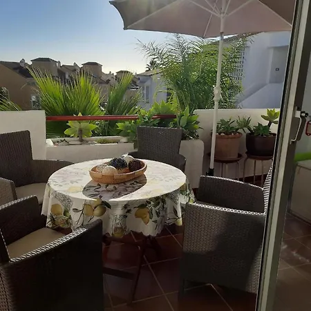 Gemuetliche In Bel Air Apartment Estepona